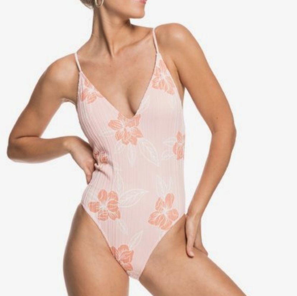 NWT Roxy Sandy Treasure One Piece Light Pink Coral Floral Size S